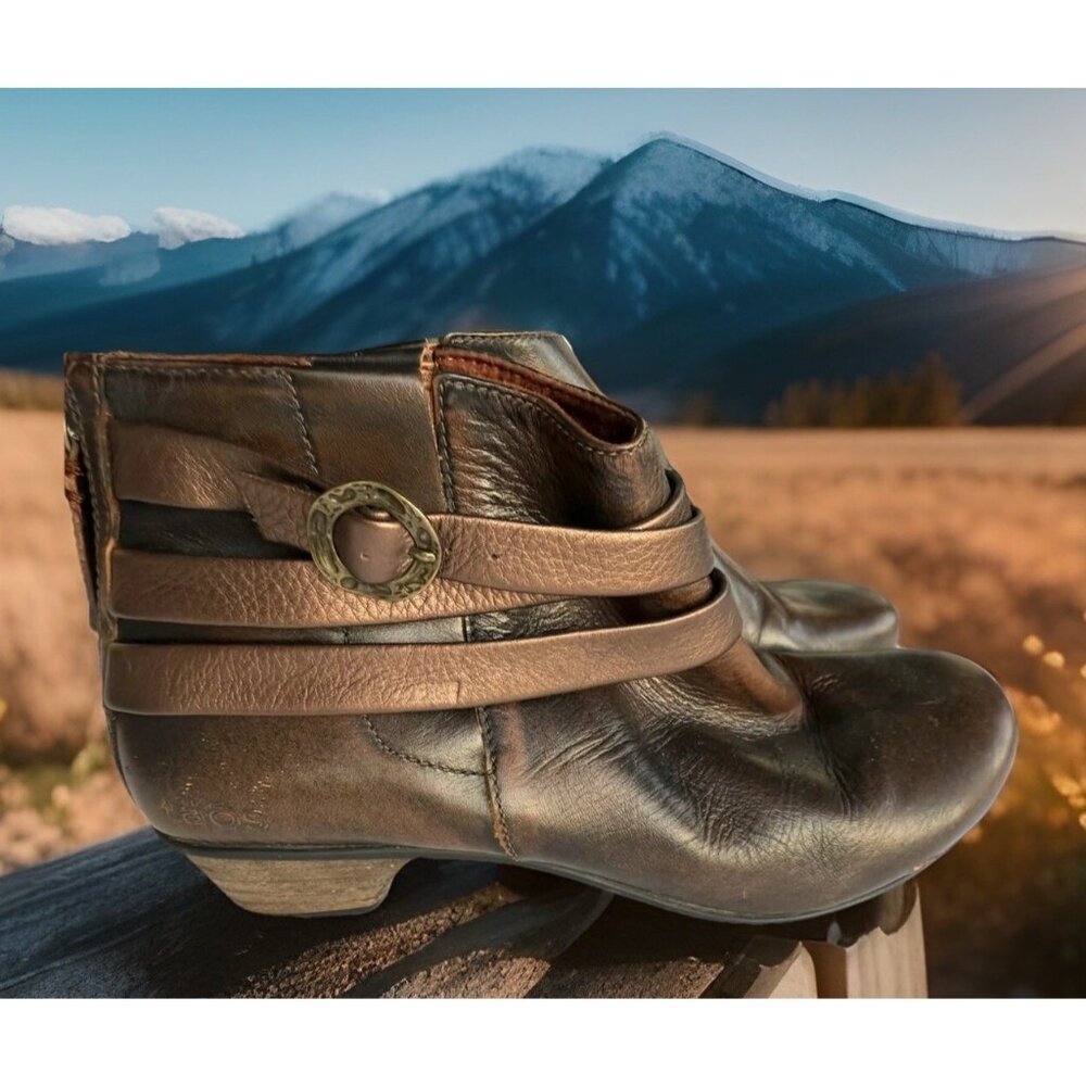 Taos Womens Sz 7.5 Bolero Ankle Boot Bootie Brown Leather 3 Bronze Straps Buckle